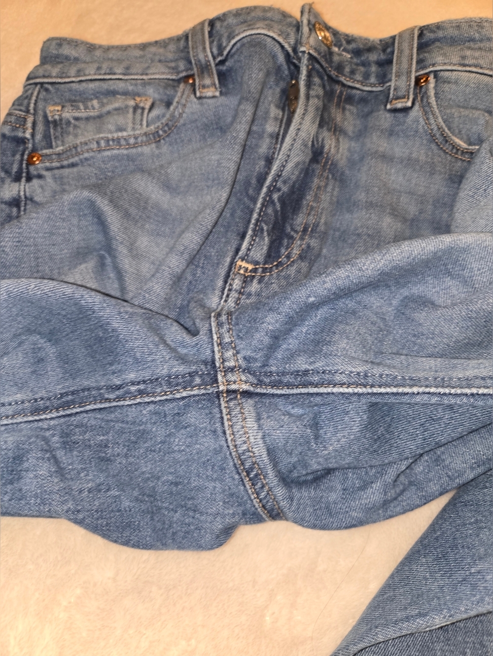 PAIGE Leenah High Rise Wide Leg Jeans - Distressed Knee & Raw Hem - Picture 8 of 10